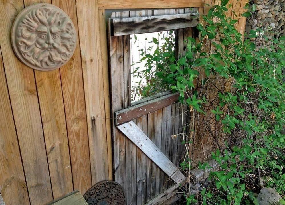 Aberdeen Stone Cottage B&B Traverse City Exterior foto